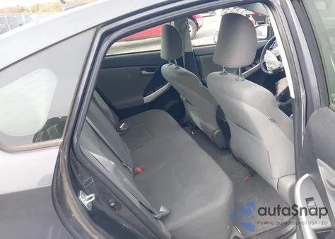 2013 Toyota Prius Three z USA, uszkodzony, nr VIN JTDKN3DUXD1625479